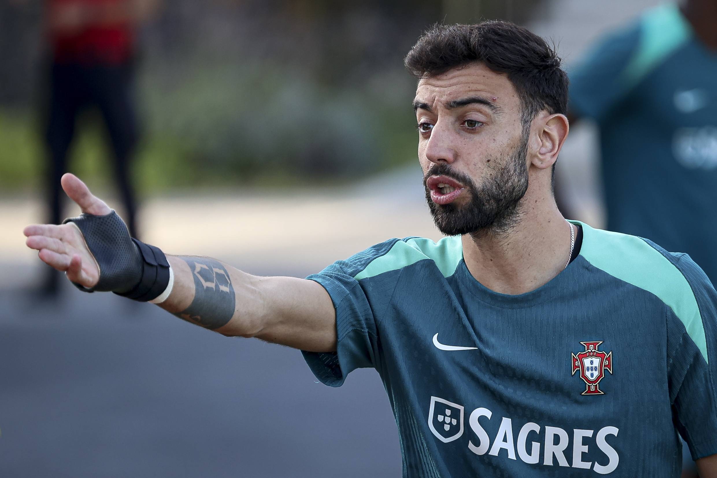 以伦纳德 以伦纳德