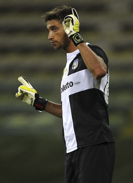 焦点人物往 焦点人物往