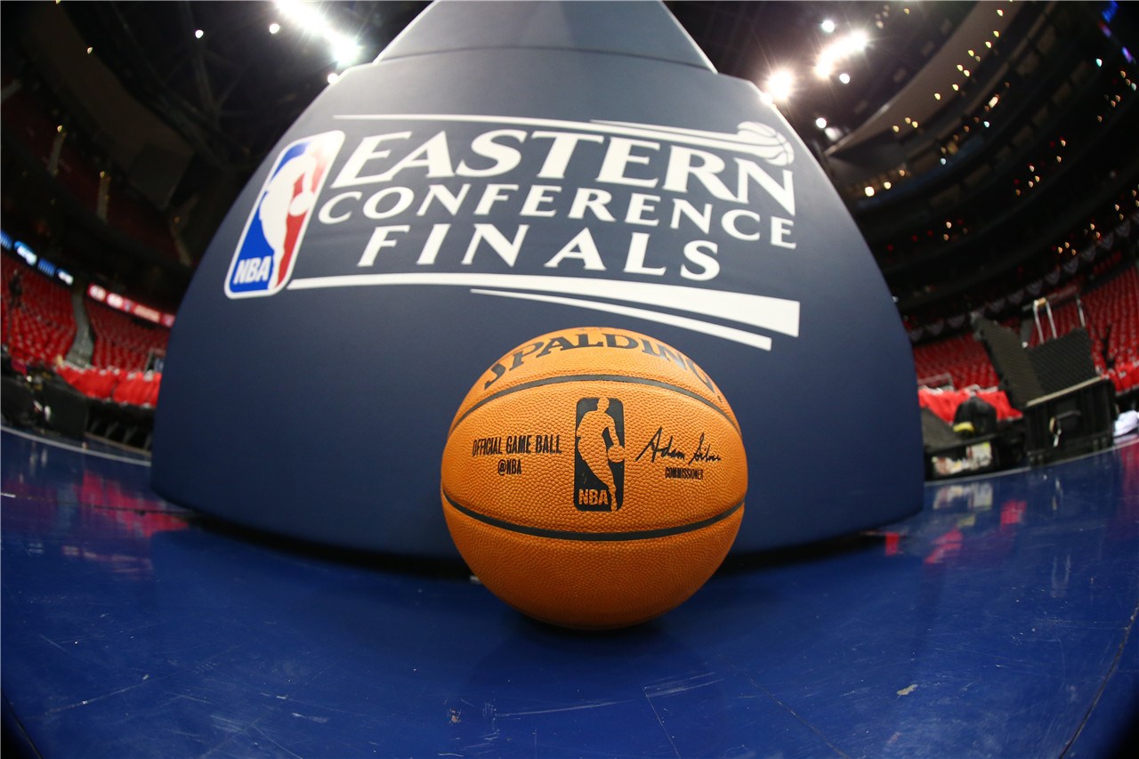 切赫在严重 切赫在严重